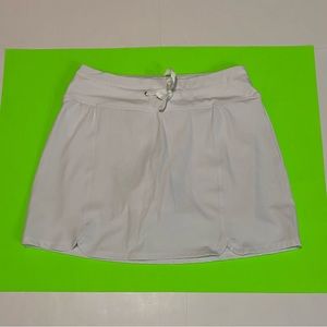 🍁Love Life Live white skort size medium